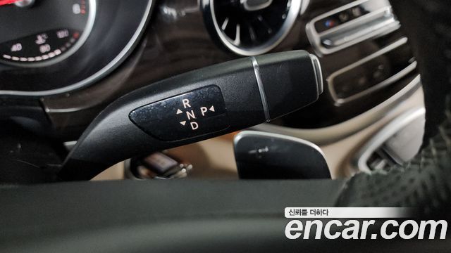 Mercedes-Benz V-Class 2022 thumb 9