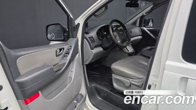 Hyundai Starex 2015 thumb 11