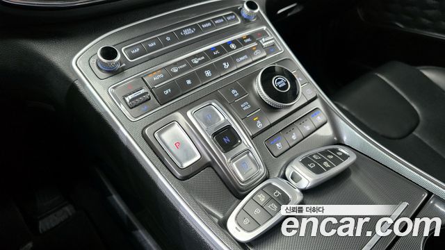Hyundai Santa Fe 2020 thumb 9