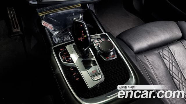 BMW 7 серии 2017 thumb 10