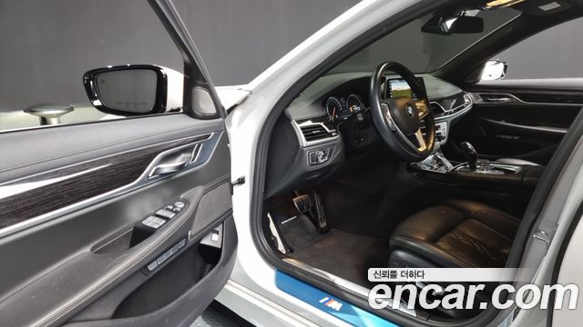 BMW 7 серии 2017 thumb 11
