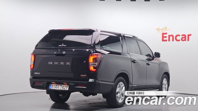SsangYong Rexton 2022 thumb 3