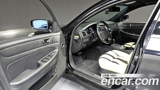 Hyundai Genesis 2012 thumb 8