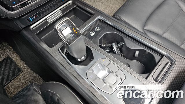SsangYong Rexton 2021 thumb 10