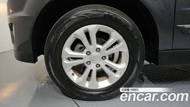 SsangYong Korando 2014 thumb 6