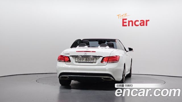 Mercedes-Benz E-Class 2017 thumb 5