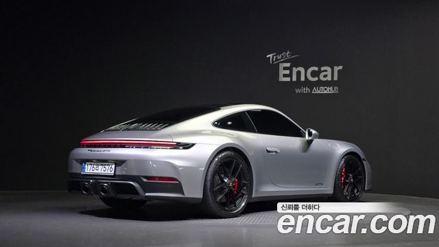 Porsche 911 2025 thumb 3