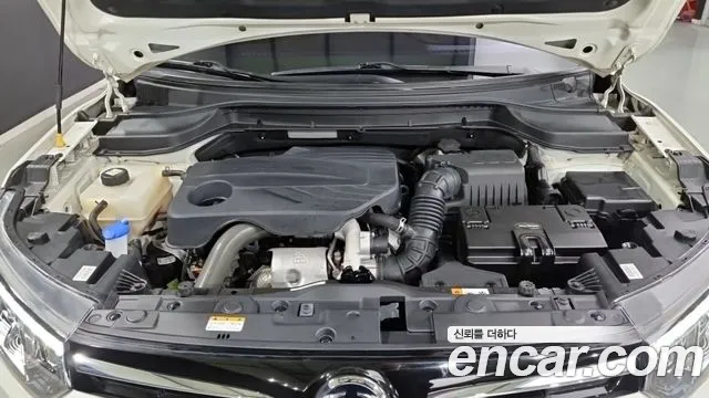 SsangYong Tivoli 2019 thumb 6