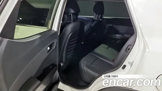 SsangYong Tivoli 2019 thumb 12