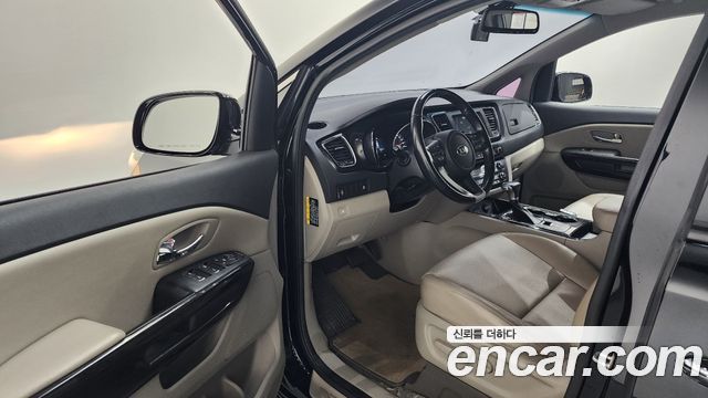 Kia Carnival 2020 thumb 10
