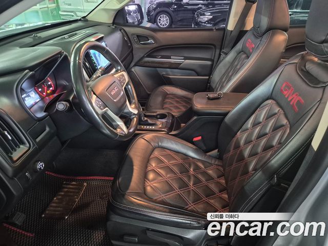 GMC Canyon 2015 thumb 10