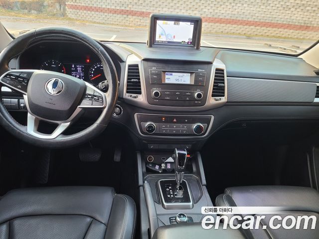 SsangYong Rexton 2019 thumb 7