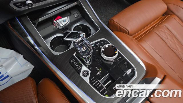 BMW X7 2021 thumb 10