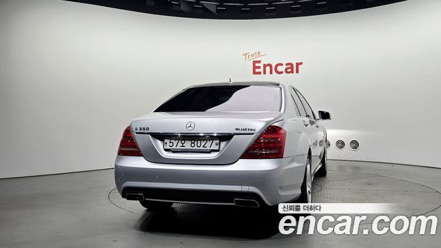 Mercedes-Benz S-Class 2011 thumb 5
