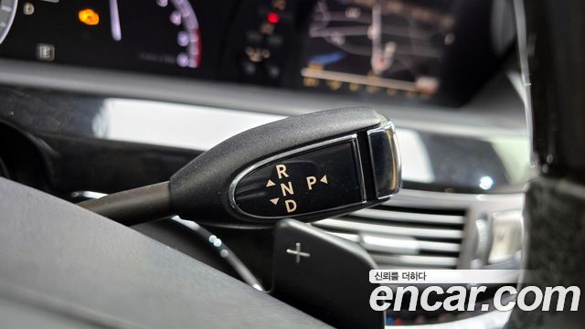 Mercedes-Benz S-Class 2011 thumb 9