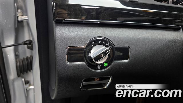 Mercedes-Benz S-Class 2011 thumb 12