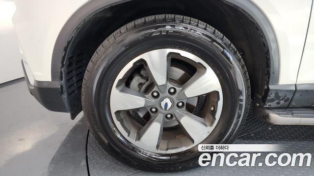 SsangYong Rexton 2017 thumb 6