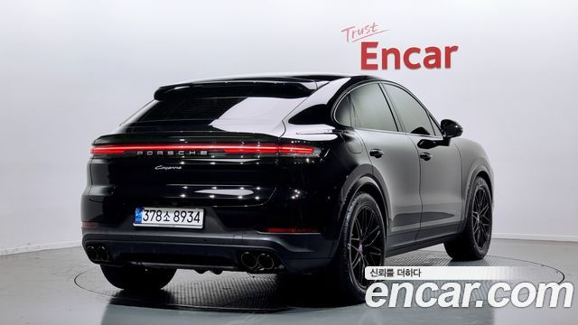 Porsche Cayenne 2024 thumb 3