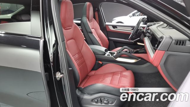 Porsche Cayenne 2024 thumb 10