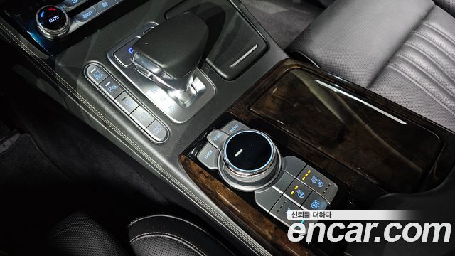 Genesis G90 2021 thumb 10