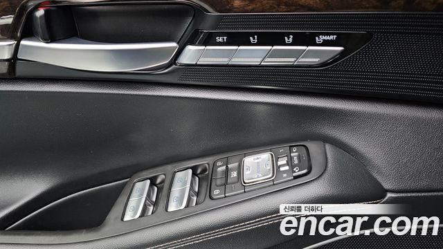 Genesis G90 2021 thumb 12