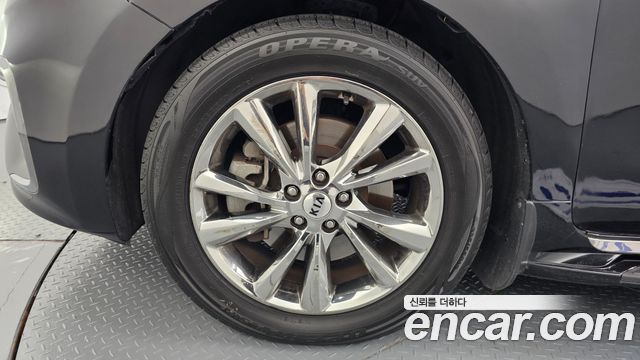 Kia Carnival 2018 thumb 5