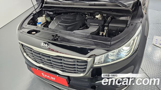 Kia Carnival 2018 thumb 6