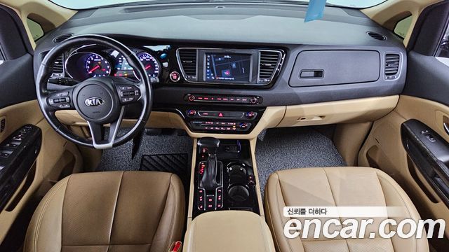 Kia Carnival 2018 thumb 7