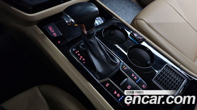 Kia Carnival 2018 thumb 9