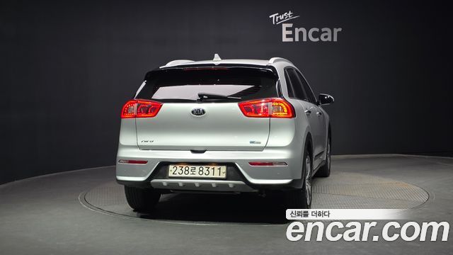 Kia Niro 2018 thumb 5