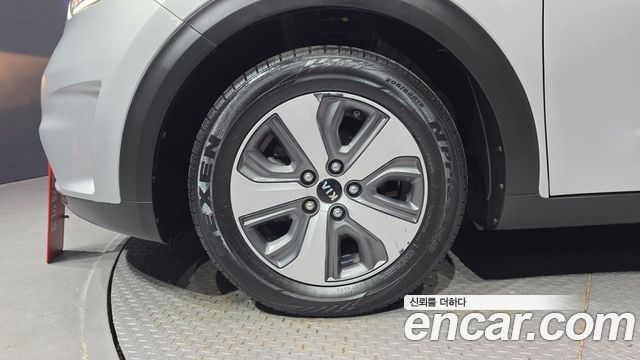 Kia Niro 2018 thumb 6