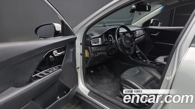 Kia Niro 2018 thumb 10