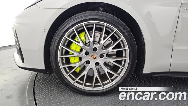 Porsche Panamera 2024 thumb 6