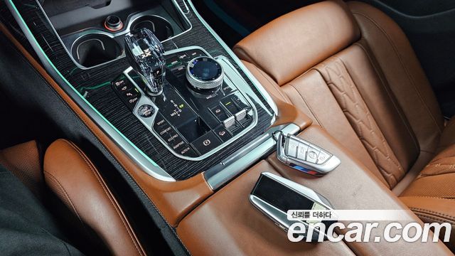 BMW X7 2020 thumb 10