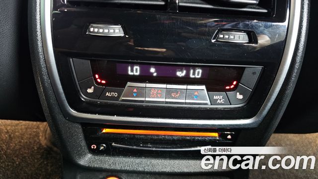 BMW X7 2020 thumb 12