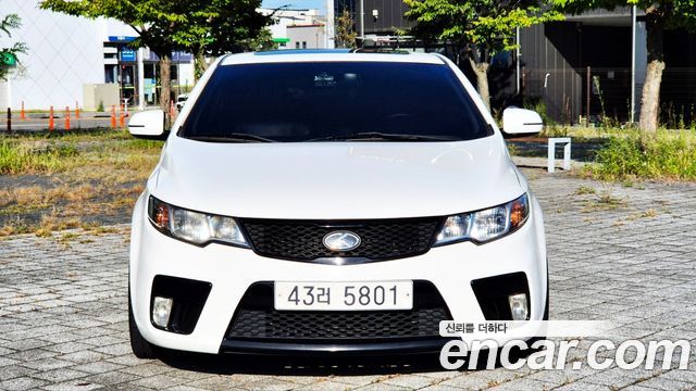 Kia Carens 2010 thumb 3