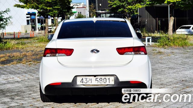 Kia Carens 2010 thumb 6