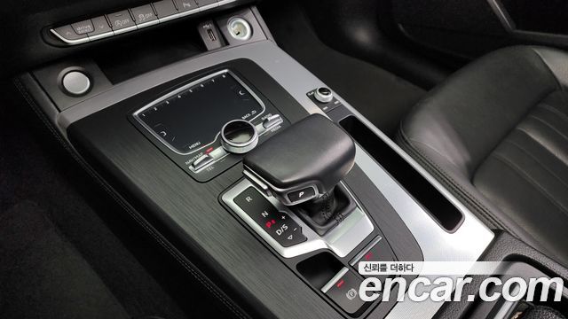 Audi Q5 2020 thumb 10