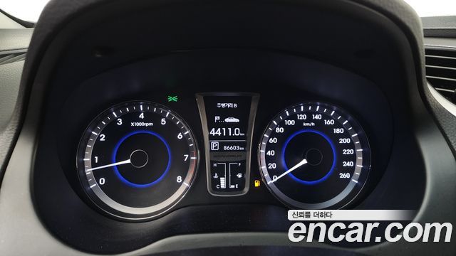 Hyundai Grandeur 2011 thumb 8