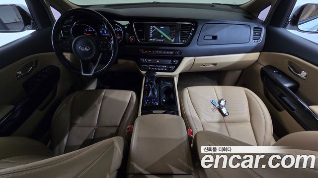 Kia Carnival 2018 thumb 8