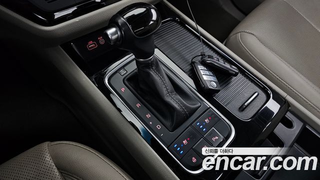 Kia Carnival 2014 thumb 10
