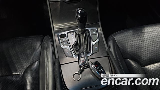 Hyundai Grandeur 2015 thumb 10