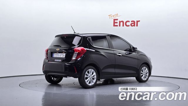 Chevrolet Spark 2018 thumb 3