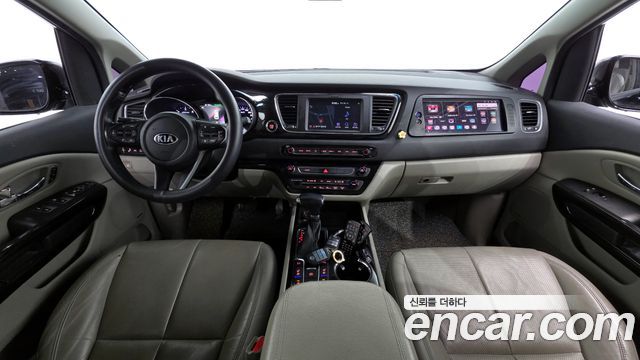 Kia Carnival 2018 thumb 8
