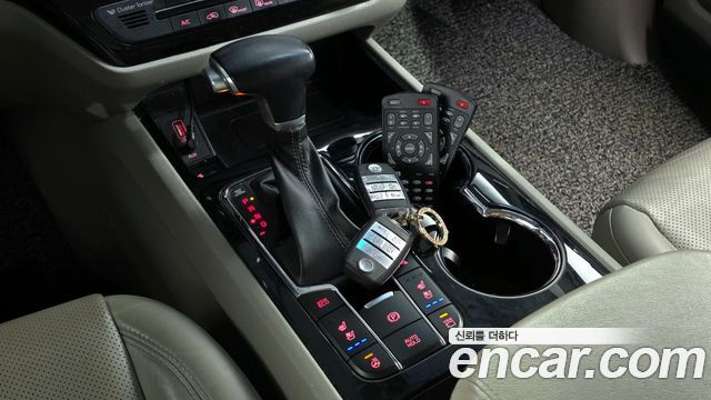 Kia Carnival 2018 thumb 10