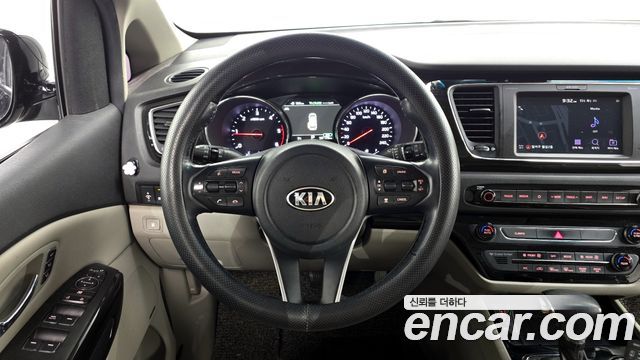 Kia Carnival 2018 thumb 12