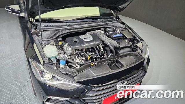 Hyundai Avante 2017 thumb 7