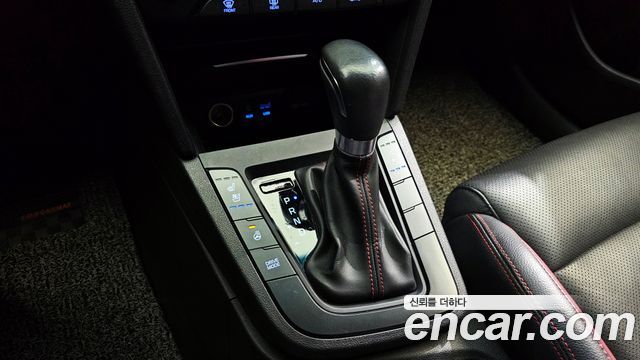 Hyundai Avante 2017 thumb 10
