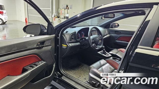Hyundai Avante 2017 thumb 11