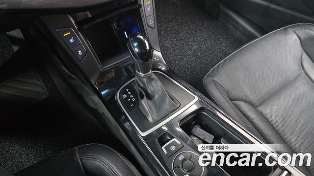 Hyundai i40 2013 thumb 9